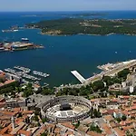 Artusi Pola